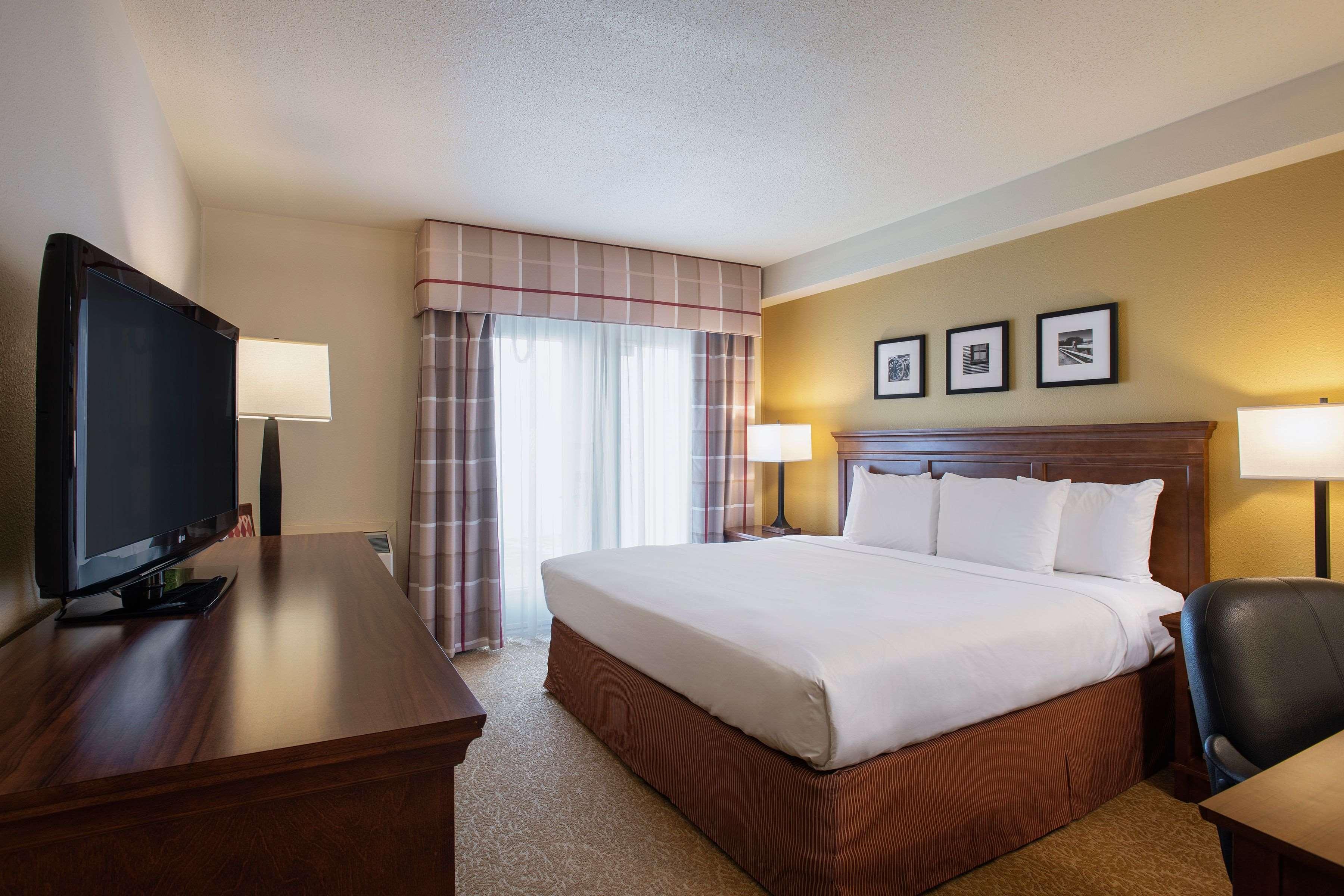 Travelodge Suites By Wyndham Regina - Eastgate Bay Exterior foto